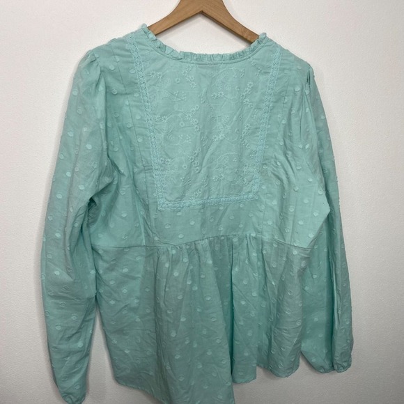 NWT Torrid Blouse Size 2X Blue Cotton Eyelet Floral Lightweight Airy - Picture 6 of 10